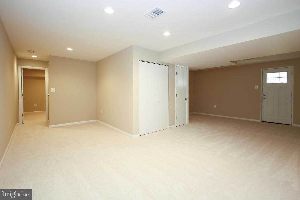 1314 Shallow Ford Road Herndon, VA 20170 - Photo 20 of 28 Walkout Basement with Recessed Lights & New Carpet