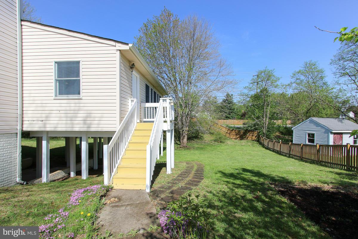 1314 Shallow Ford Road Herndon, VA 20170 - Photo 26 of 28 Addition with Separate Entrance
