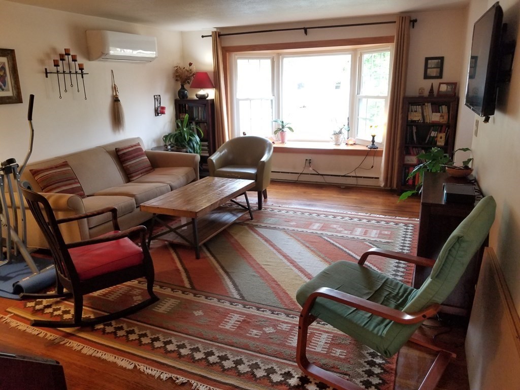 116 Glendale Road Amherst, MA 01002 - Photo 3 of 13 Gallery Image 3