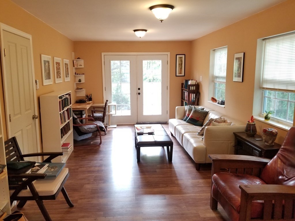 116 Glendale Road Amherst, MA 01002 - Photo 5 of 13 Gallery Image 5