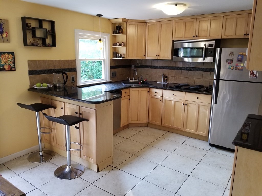 116 Glendale Road Amherst, MA 01002 - Photo 7 of 13 Gallery Image 7