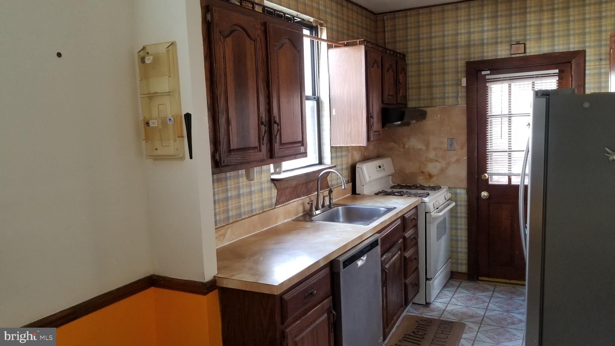 208 Glencoe Road Upper Darby, PA 19082 - Photo 10 of 21 Gallery Image 10