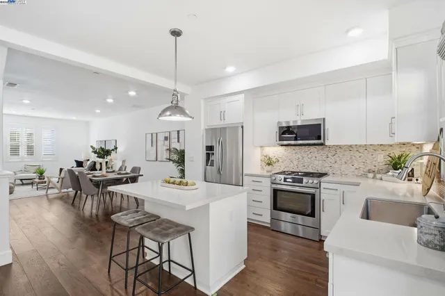$1,185,000 | 155 Branta Common, Fremont, CA 94539