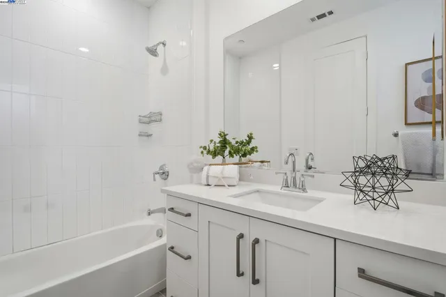 $1,185,000 | 155 Branta Common, Fremont, CA 94539