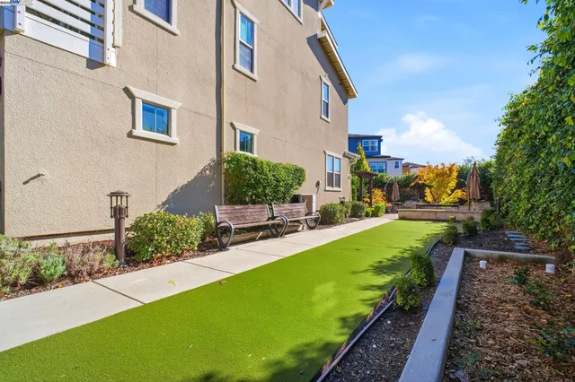 $1,185,000 | 155 Branta Common, Fremont, CA 94539