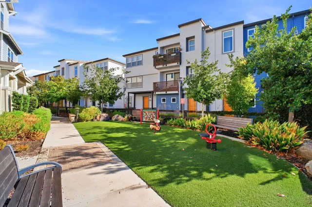 $1,185,000 | 155 Branta Common, Fremont, CA 94539