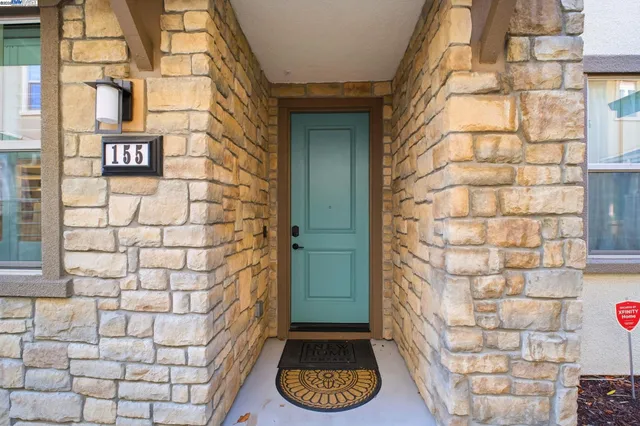 $1,185,000 | 155 Branta Common, Fremont, CA 94539