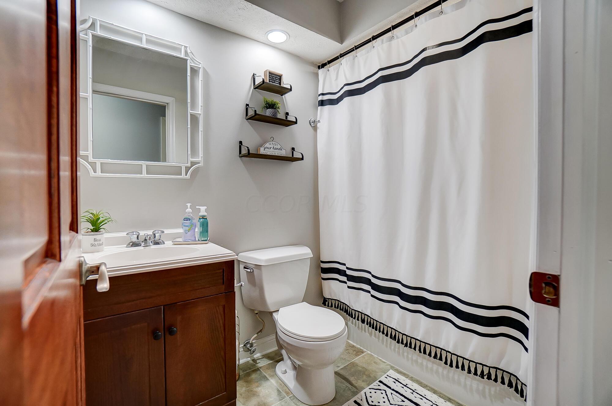 8782 Currier Road Plain City, OH 43064 - Photo 17 of 28 Full Bath