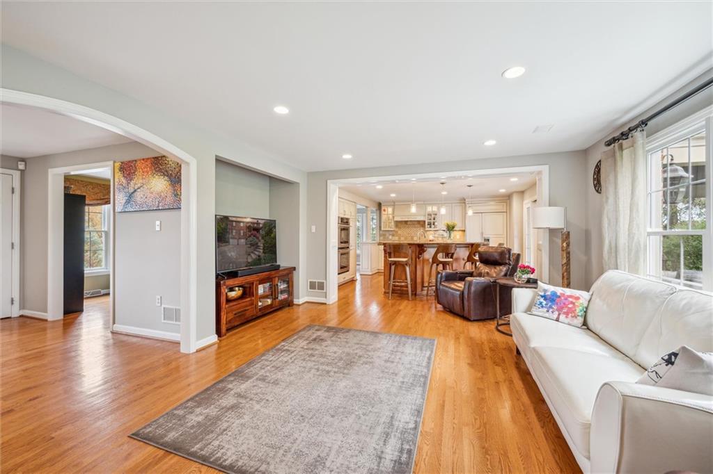 2336 Mill Grove Road Pittsburgh, PA 15241 - Photo 20 of 44 a living room with furniture and a flat screen tv