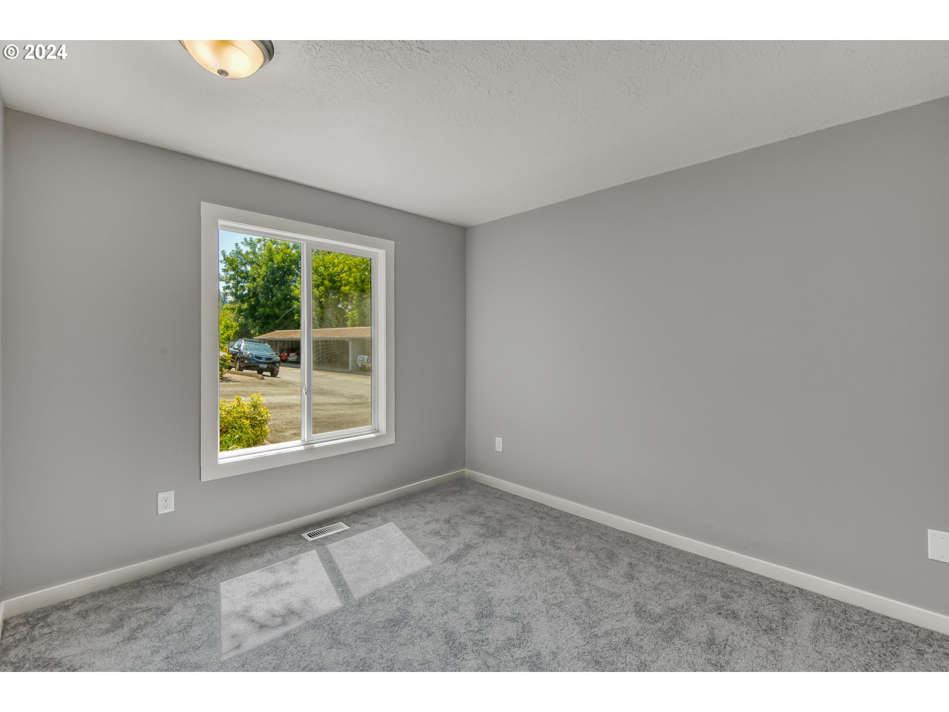14575 Southwest Walker Road, Unit C15 Beaverton, OR 97006 - Photo 16 of 27 Gallery Image 16