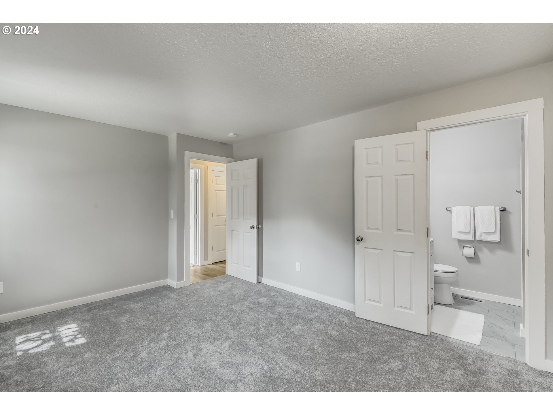 14575 Southwest Walker Road, Unit C15 Beaverton, OR 97006 - Photo 20 of 27 Gallery Image 20