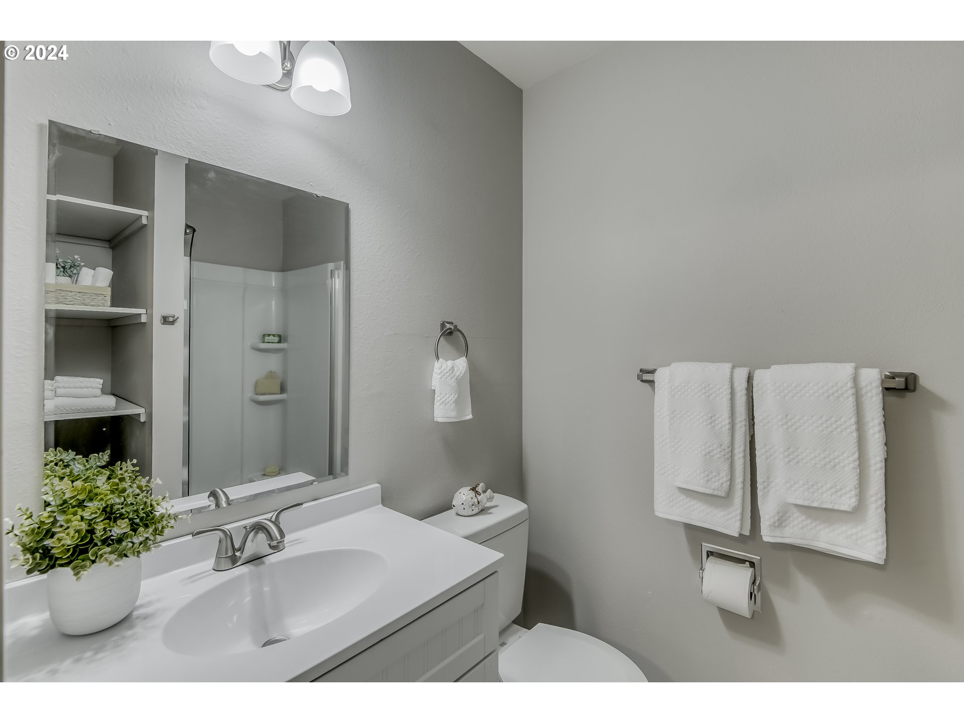 14575 Southwest Walker Road, Unit C15 Beaverton, OR 97006 - Photo 21 of 27 Gallery Image 21