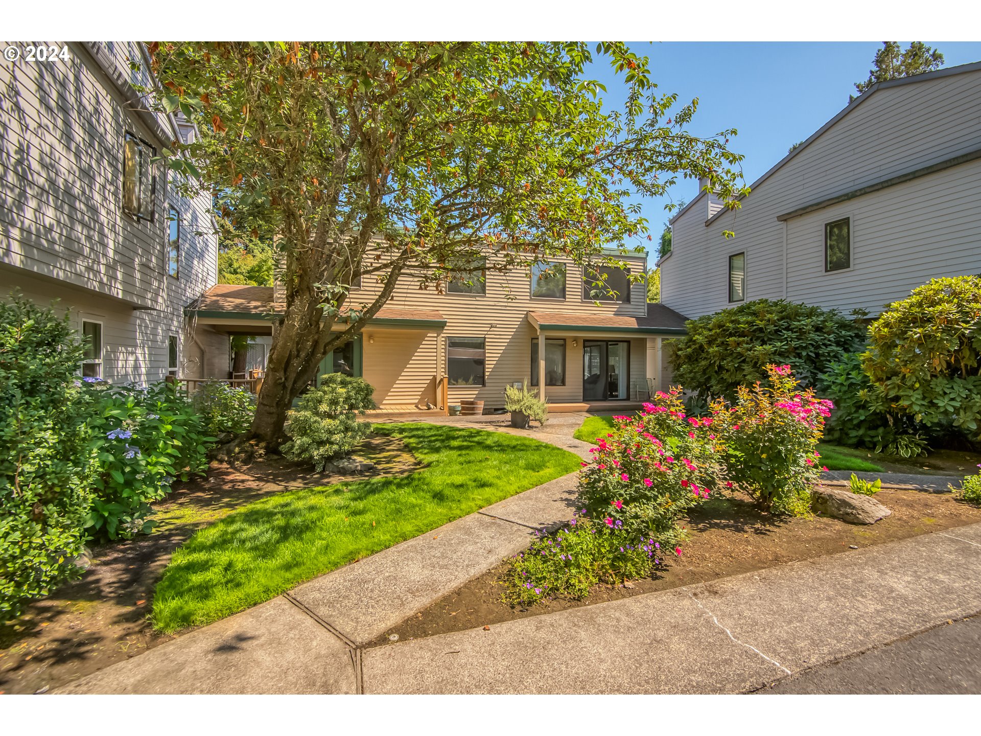 14575 Southwest Walker Road, Unit C15 Beaverton, OR 97006 - Photo 25 of 27 Gallery Image 25