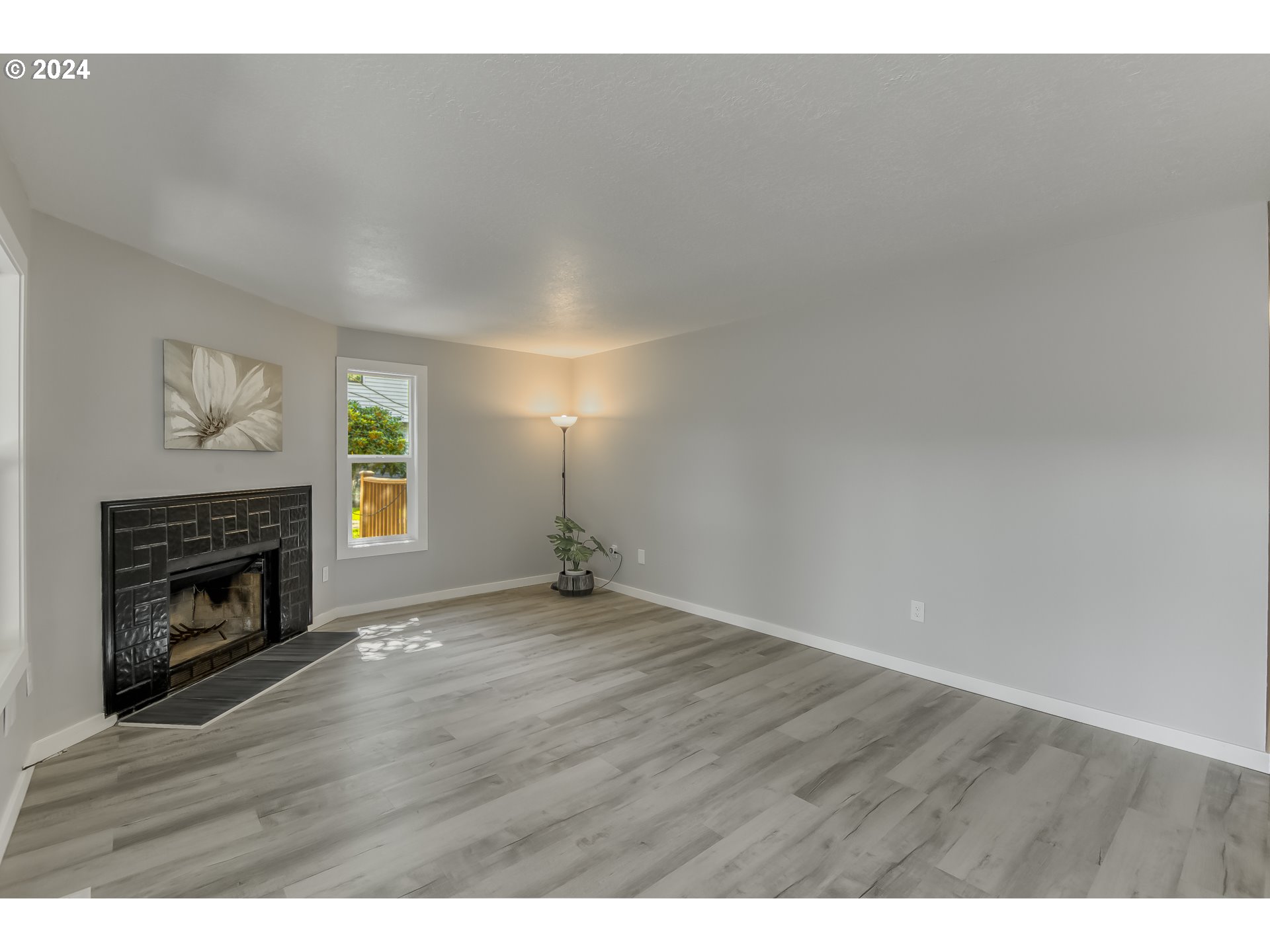 14575 Southwest Walker Road, Unit C15 Beaverton, OR 97006 - Photo 5 of 27 Gallery Image 5