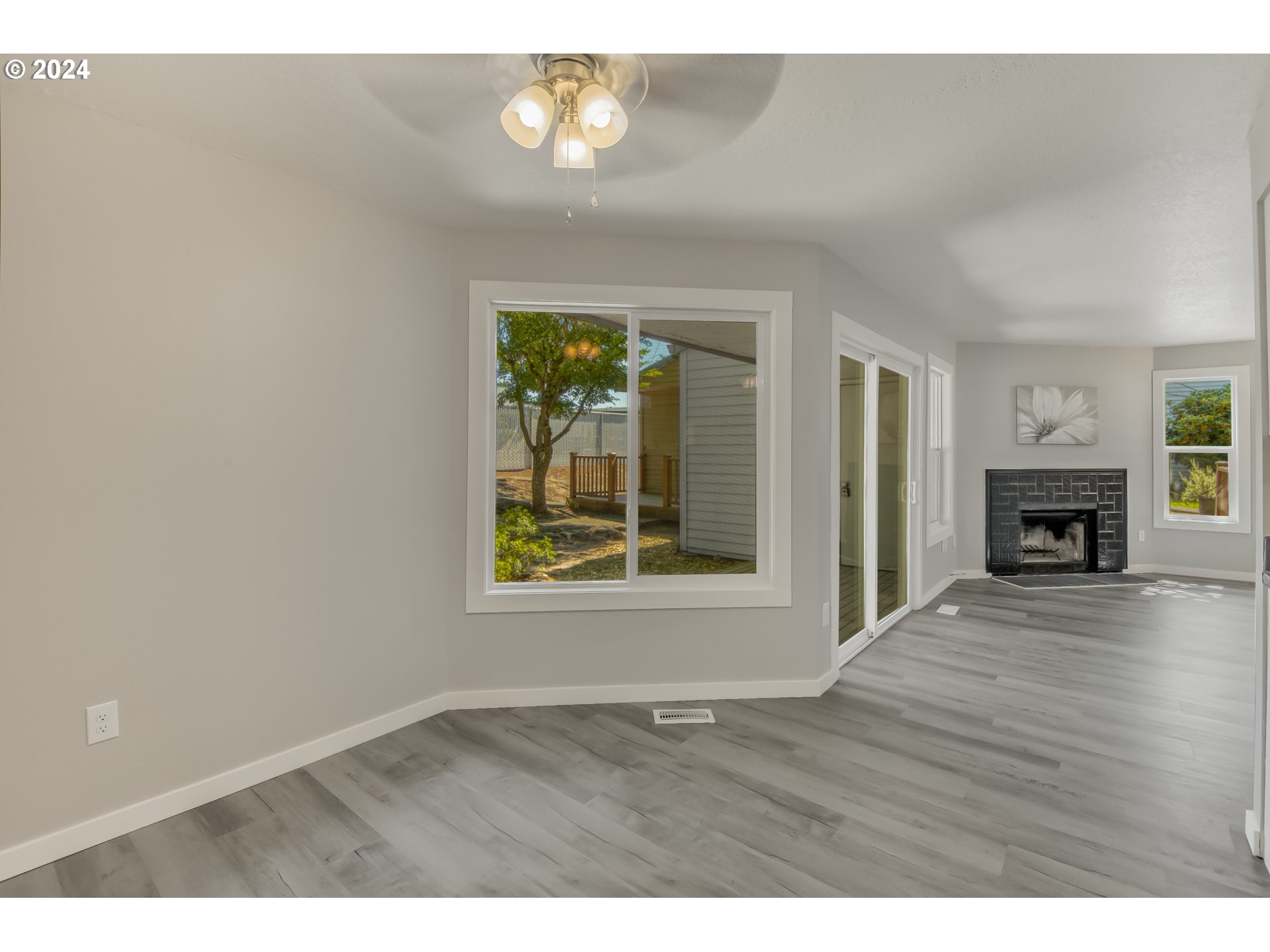 14575 Southwest Walker Road, Unit C15 Beaverton, OR 97006 - Photo 9 of 27 Gallery Image 9