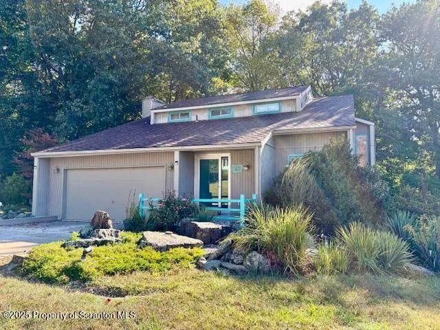 $340,000 | 162 Edgewood Drive East, Clarks Summit, PA 18411