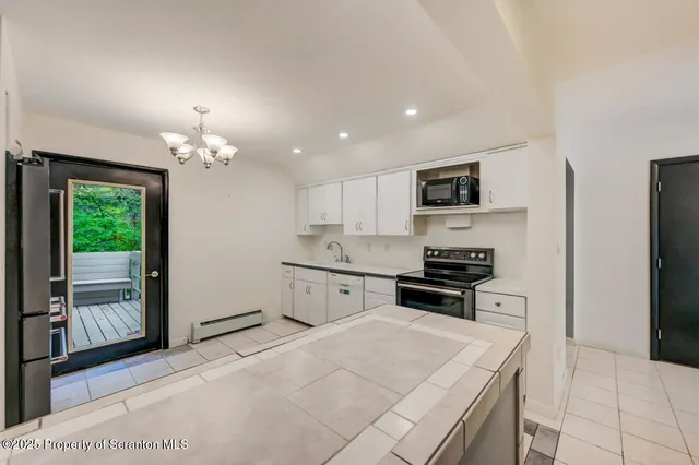 $340,000 | 162 Edgewood Drive East, Clarks Summit, PA 18411