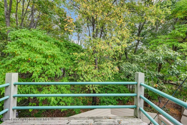 $340,000 | 162 Edgewood Drive East, Clarks Summit, PA 18411