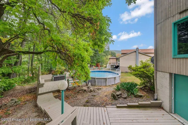 $340,000 | 162 Edgewood Drive East, Clarks Summit, PA 18411