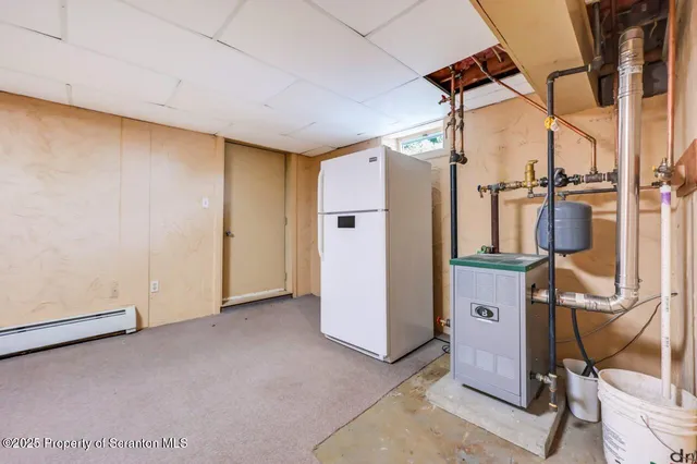 $340,000 | 162 Edgewood Drive East, Clarks Summit, PA 18411