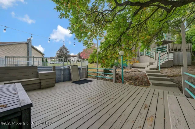 $340,000 | 162 Edgewood Drive East, Clarks Summit, PA 18411