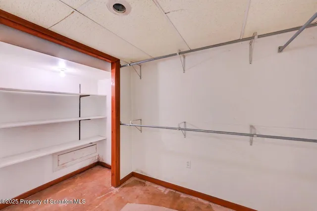 $340,000 | 162 Edgewood Drive East, Clarks Summit, PA 18411