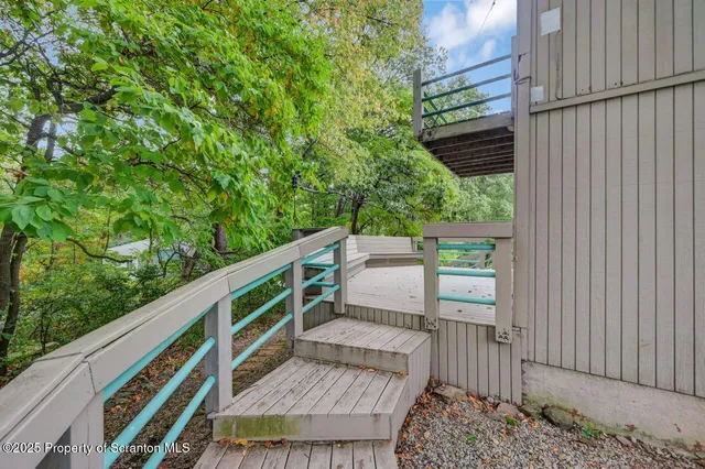 $340,000 | 162 Edgewood Drive East, Clarks Summit, PA 18411