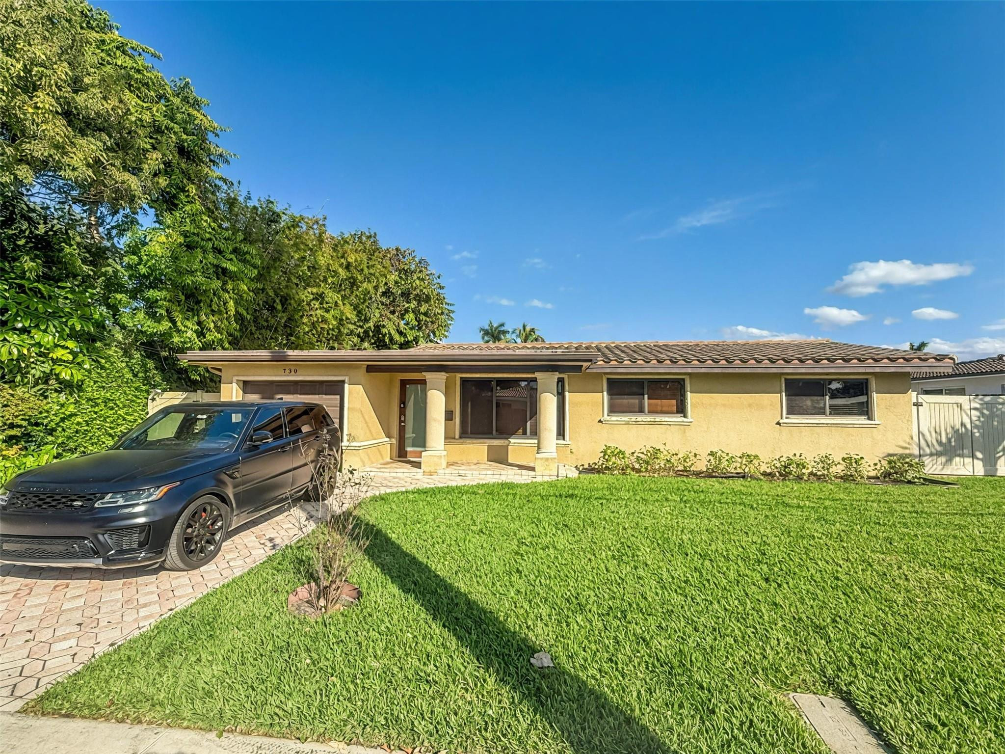 730 Southeast 3rd Terrace Pompano Beach, FL 33060 - Photo 2 of 25 Photo 2
