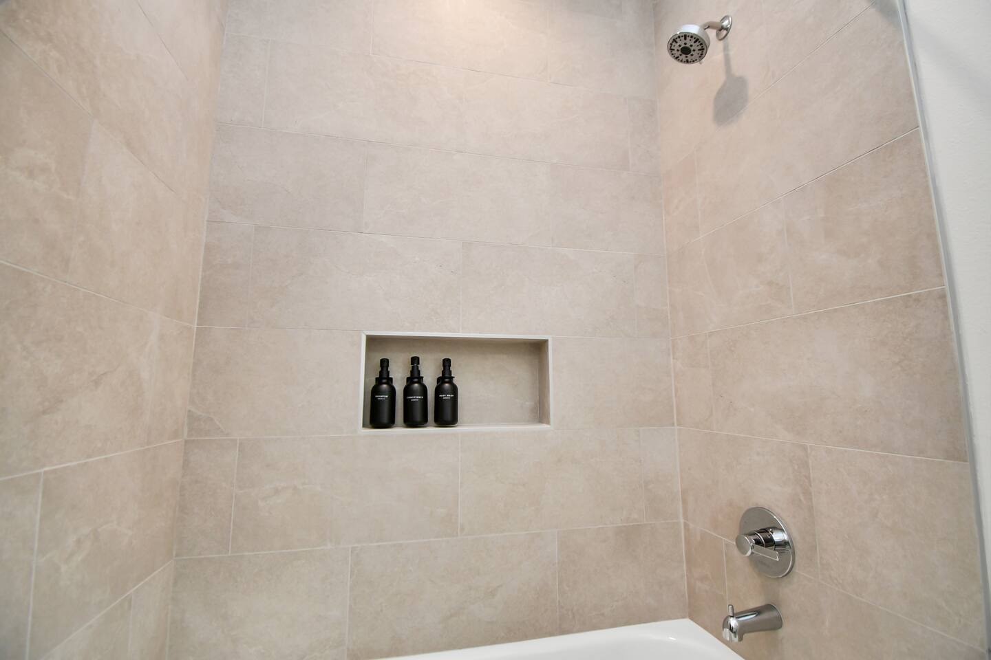 5718 Beall Street, Unit D Houston, TX 77091 - Photo 37 of 41 a bathroom with a shower