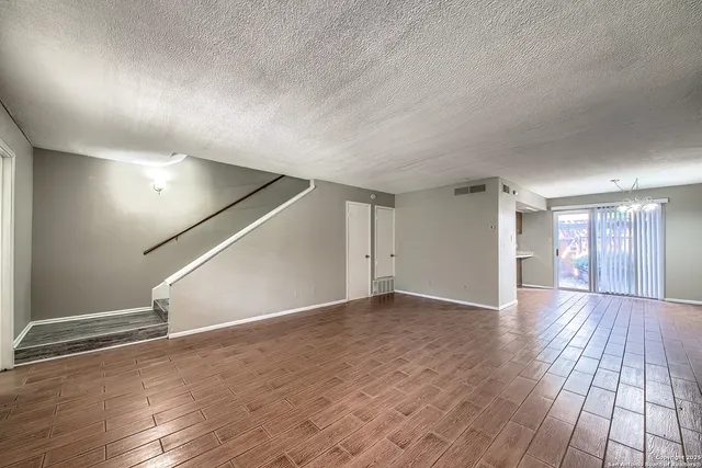 $140,000 | 8715 Starcrest, Unit 48, San Antonio, TX 78217