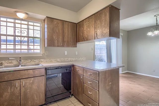 $140,000 | 8715 Starcrest, Unit 48, San Antonio, TX 78217