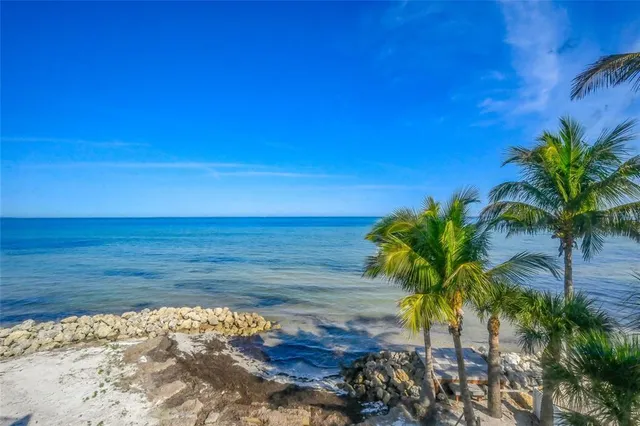 $9,000,000 | 832 South Bay Boulevard, Unit A & B, Anna Maria, FL 34216