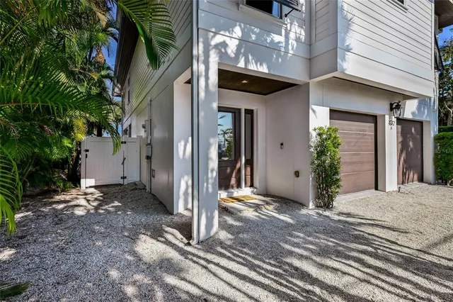 $9,000,000 | 832 South Bay Boulevard, Unit A & B, Anna Maria, FL 34216