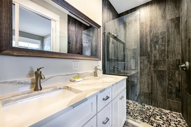 $9,000,000 | 832 South Bay Boulevard, Unit A & B, Anna Maria, FL 34216