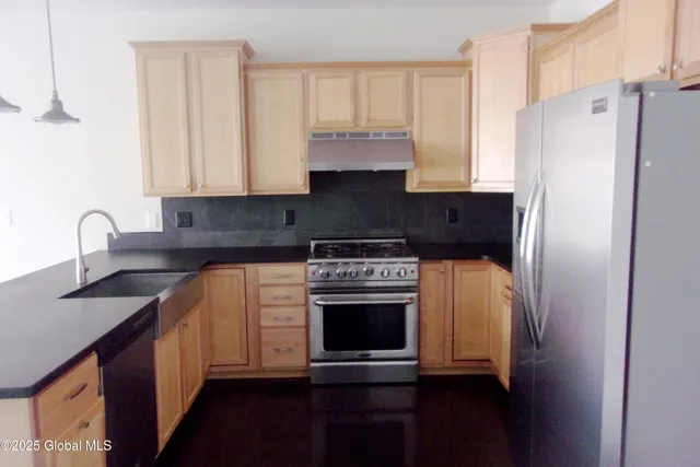 $359,900 | 17 Chapel Street, Unit 303, Albany, NY 12210