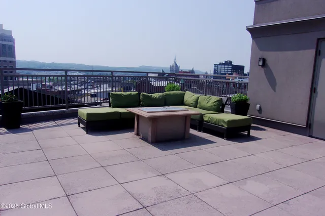 $359,900 | 17 Chapel Street, Unit 303, Albany, NY 12210