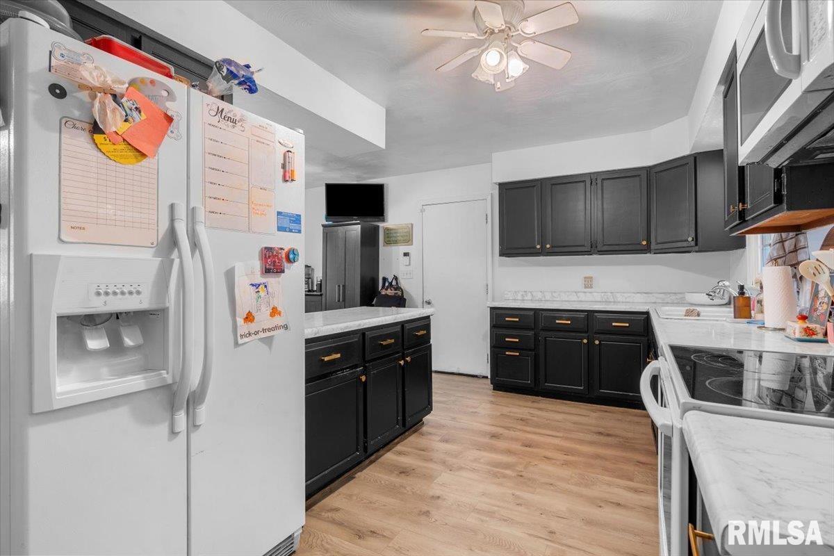 2229 Trowbridge Road Springfield, IL 62703 - Photo 12 of 37