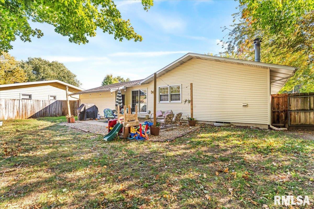 2229 Trowbridge Road Springfield, IL 62703 - Photo 36 of 37