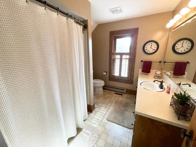 $295,000 | 317 East Smith Street, Hesston, KS 67062