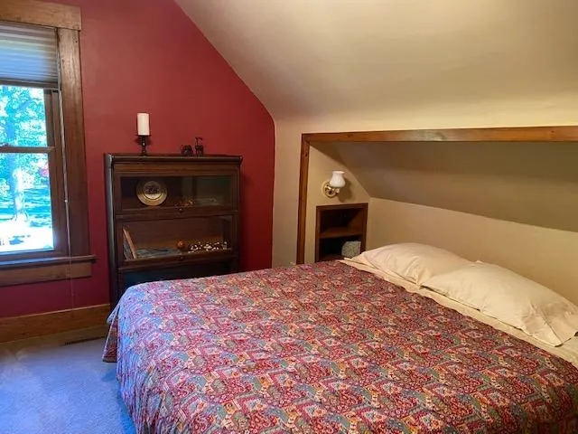 $295,000 | 317 East Smith Street, Hesston, KS 67062