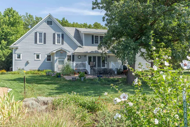 $295,000 | 317 East Smith Street, Hesston, KS 67062