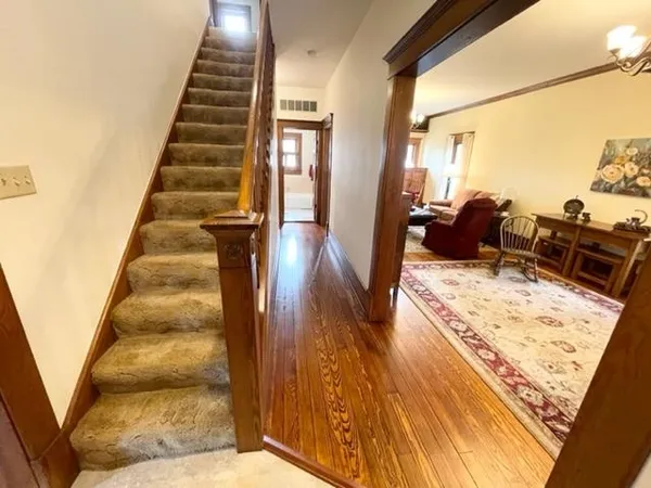 $295,000 | 317 East Smith Street, Hesston, KS 67062