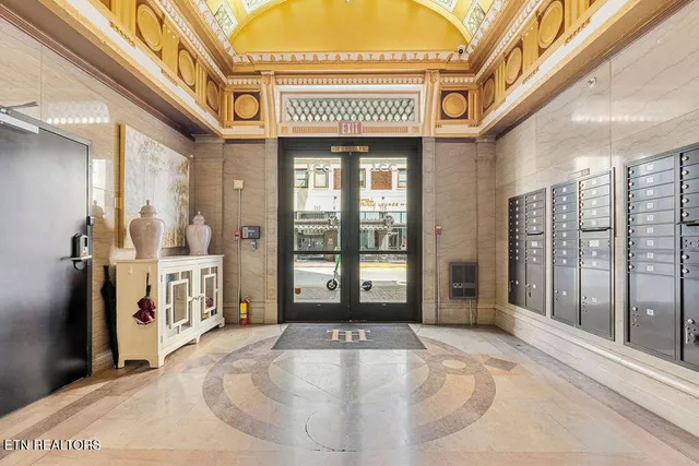 $2,500 | 531 South Gay Street, Unit 702, Knoxville, TN 37902