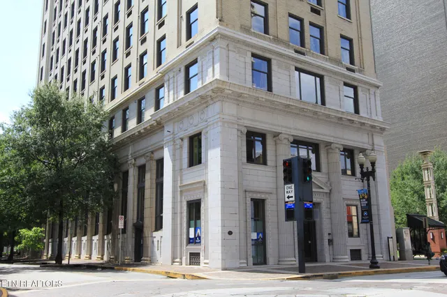 $2,500 | 531 South Gay Street, Unit 702, Knoxville, TN 37902