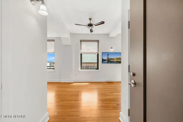 $2,500 | 531 South Gay Street, Unit 702, Knoxville, TN 37902