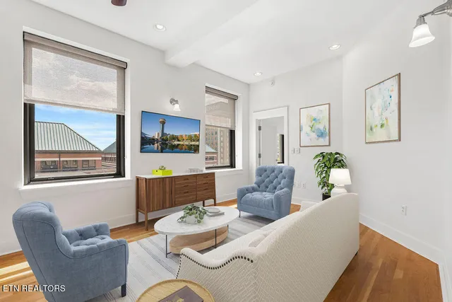 $2,500 | 531 South Gay Street, Unit 702, Knoxville, TN 37902