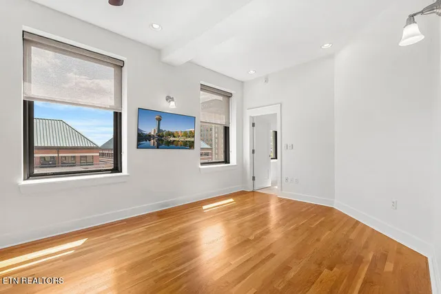 $2,500 | 531 South Gay Street, Unit 702, Knoxville, TN 37902