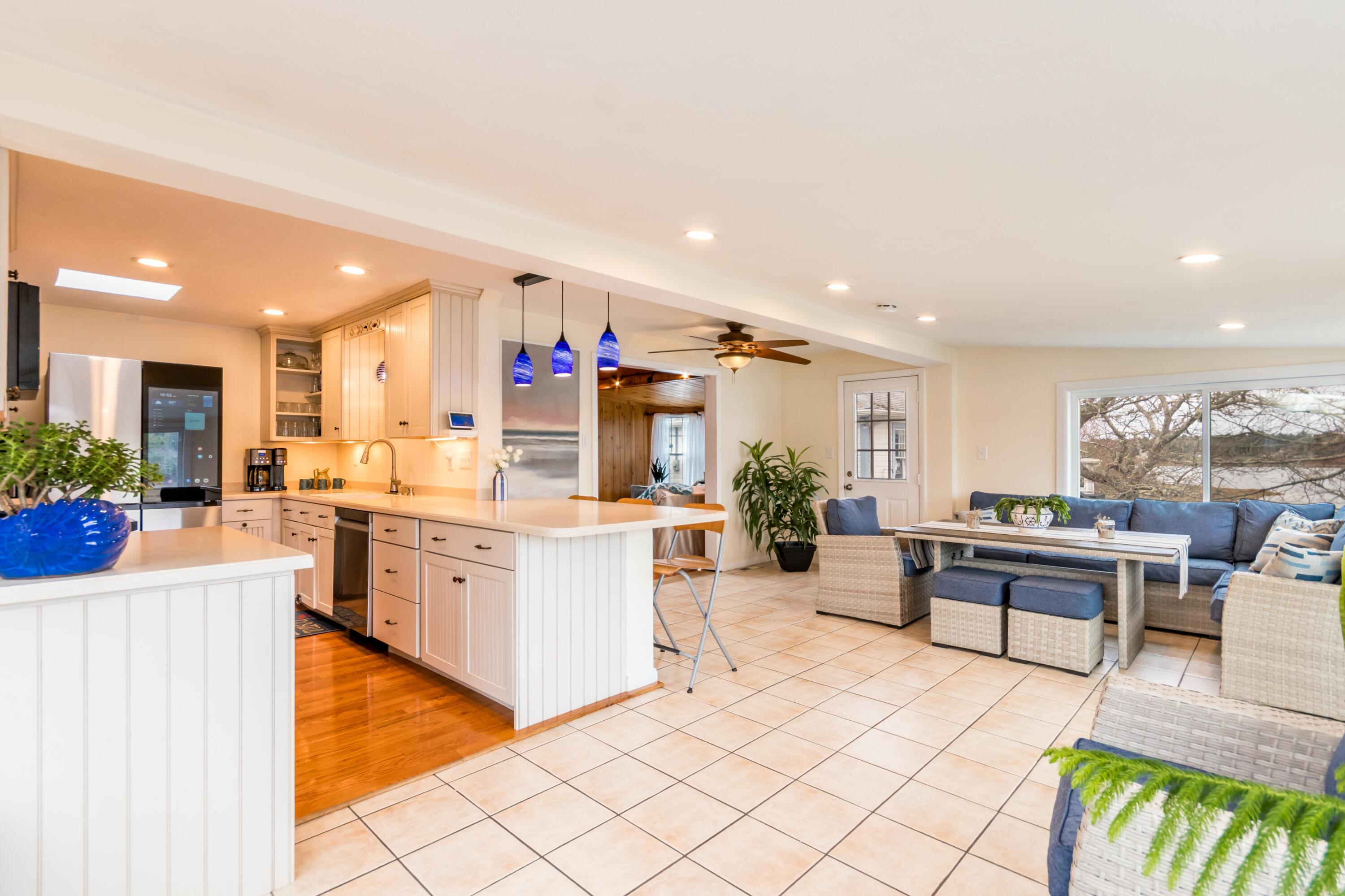10 Sunset Avenue Onset, MA 02558 - Photo 40 of 41 Great open floor plan