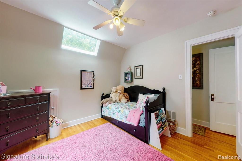 90 Mapleton Road Grosse Pointe Farms, MI 48236 - Photo 24 of 43