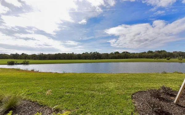 $2,600 | 17724 Gawthrop Drive, Unit 103, Bradenton, FL 34211